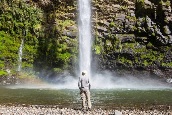 Hiker Beautiful Waterfall Colombian Jungle South America — Stock Photo, Image