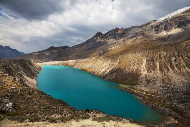 Cordillera Blanca 'da güzel dağlar, Peru, Güney Amerika