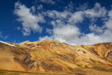 Peru 'daki And Dağları' ndaki (veya Güney Cordilleras 'taki) güzel dağlar