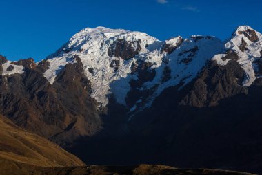Cordillera Blanca, Peru, Güney Amerika 'daki güzel dağ manzaraları