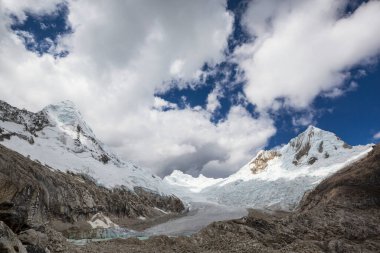Cordillera Blanca, Peru, Güney Amerika 'daki güzel dağ manzaraları