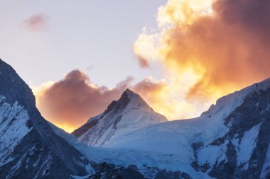 Cordillera Blanca, Peru, Güney Amerika 'daki güzel dağ manzaraları