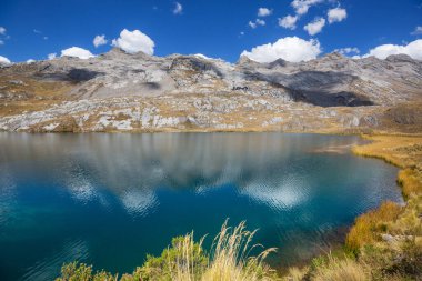 Cordillera Blanca 'da güzel dağlar, Peru, Güney Amerika