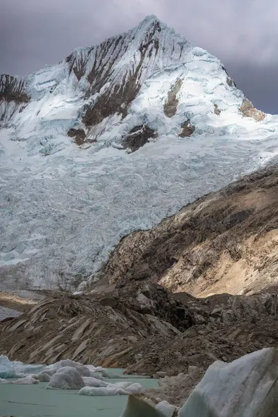 Ledovce Jezeře Vysokých Horách Cordillera Blanca Peru Jižní Amerika — Stock fotografie