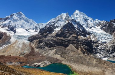 Cordillera Blanca, Peru, Güney Amerika 'daki güzel dağ manzaraları