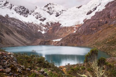 Cordillera Blanca 'da güzel dağlar, Peru, Güney Amerika