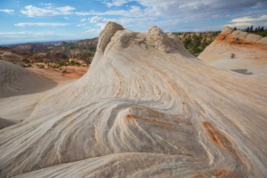 Utah, ABD 'de kumtaşı oluşumları. Güzel Alışılmadık manzaralar.