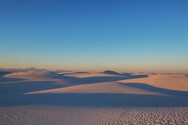 New Mexico, ABD 'deki White Sands Kumulları' ndaki alışılmadık doğal manzaralar.