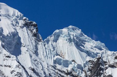 Cordillera Blanca, Peru, Güney Amerika 'daki güzel dağ manzaraları