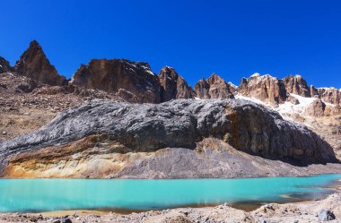 Cordillera Blanca 'da güzel dağlar, Peru, Güney Amerika