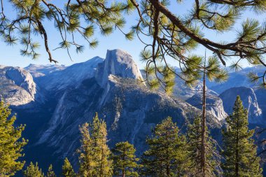 Güzel Yosemite Ulusal Parkı manzaraları, California
