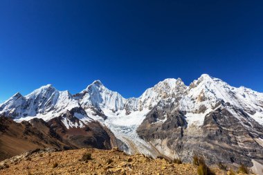 Cordillera Blanca, Peru, Güney Amerika 'daki güzel dağ manzaraları