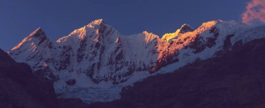 Cordillera Blanca, Peru, Güney Amerika 'daki güzel dağ manzaraları