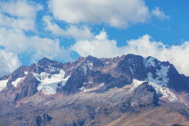 Cordillera Blanca, Peru, Güney Amerika 'daki güzel dağ manzaraları