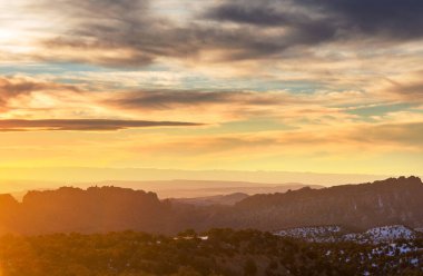 Utah, ABD 'de kumtaşı oluşumları. Güzel Alışılmadık manzaralar.