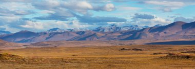 Mountains landscapes above Arctic circle along Dempster highway, Canada