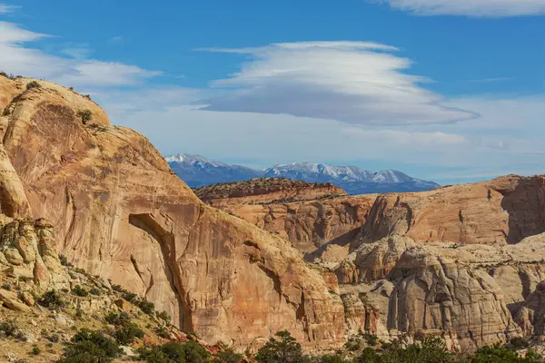 Utah, Capitol Resifi Ulusal Parkı 'ndaki alışılmadık doğal manzaralar.