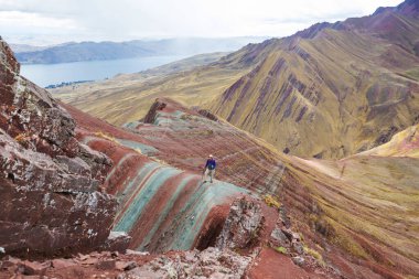 Pallay Pançolu Yürüyüşçü, alternatif Gökkuşağı Dağları
