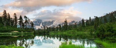 Mount Shuksan Washington, ABD