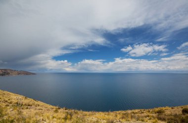 Bolivya 'daki güzel Titicaca Gölü
