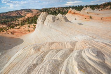 Utah, ABD 'de kumtaşı oluşumları. Güzel Alışılmadık manzaralar.