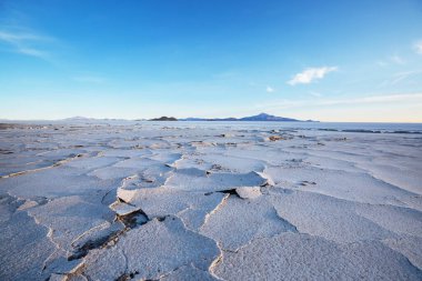 Salar de Uyuni, Bolivya, Güney Amerika 'da alışılmadık terk edilmiş manzaralar