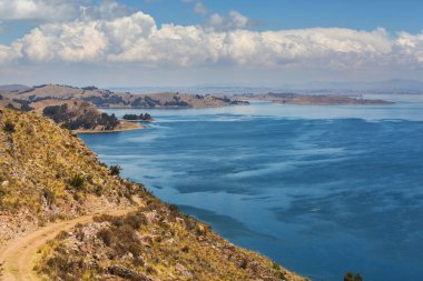 Bolivya 'daki güzel Titicaca Gölü
