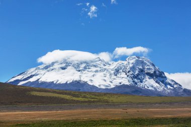Ekvador, Güney Amerika 'daki güzel Antisana volkanı