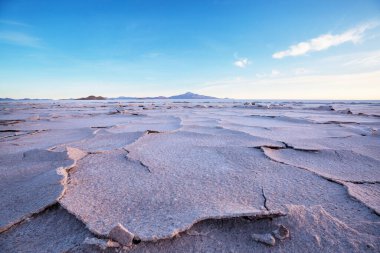 Salar de Uyuni, Bolivya, Güney Amerika 'da alışılmadık terk edilmiş peyzajlar