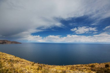 Bolivya 'daki güzel Titicaca Gölü