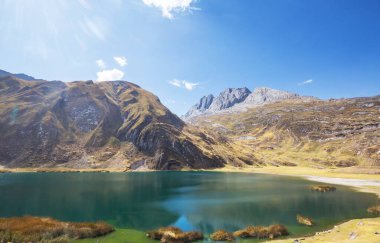 Cordillera Blanca 'da güzel dağlar, Peru, Güney Amerika