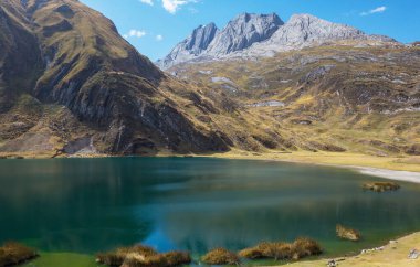 Cordillera Blanca 'da güzel dağlar, Peru, Güney Amerika