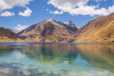 Cordillera Blanca 'da güzel dağlar, Peru, Güney Amerika