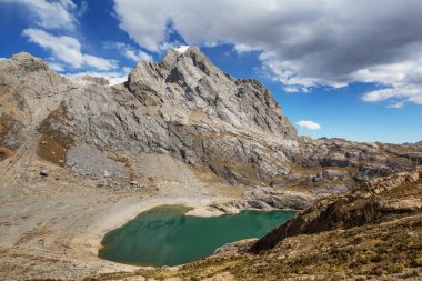 Cordillera Blanca 'da güzel dağlar, Peru, Güney Amerika
