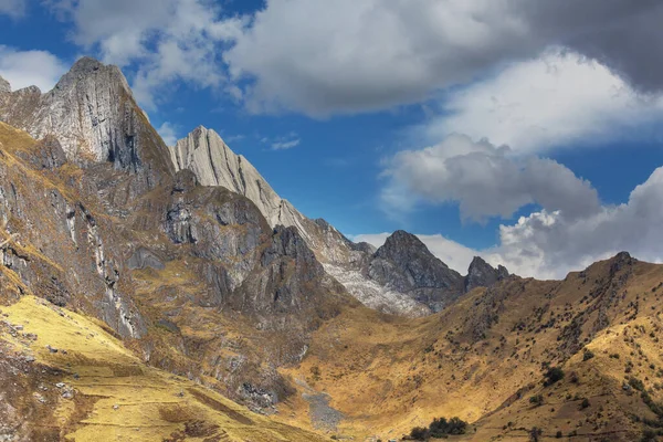 Pemandangan Pegunungan Yang Indah Andes Atau Cordilleras Selatan Peru — Stok Foto