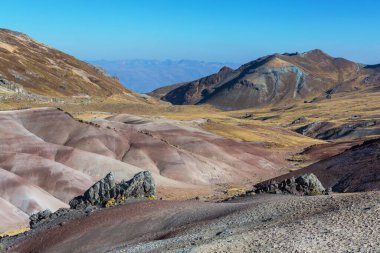 Peru 'daki And Dağları' ndaki (veya Güney Cordilleras 'taki) güzel dağlar