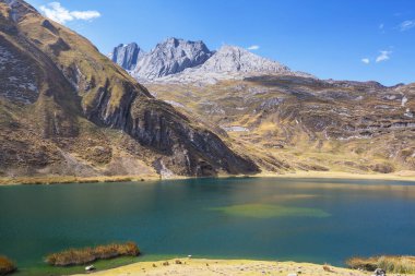 Cordillera Blanca 'da güzel dağlar, Peru, Güney Amerika