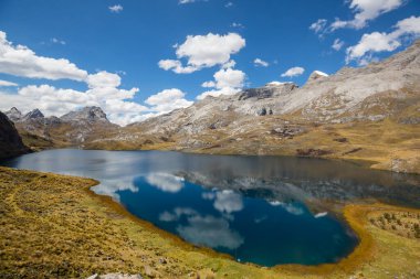 Cordillera Blanca 'da güzel dağlar, Peru, Güney Amerika