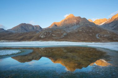 Cordillera Blanca 'da güzel dağlar, Peru, Güney Amerika