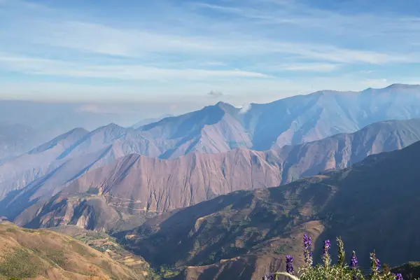 Hermoso Paisaje Montañoso Los Andes Las Cordilleras Del Sur Perú —  Fotos de Stock
