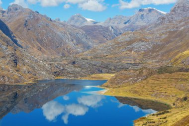 Cordillera Blanca 'da güzel dağlar, Peru, Güney Amerika