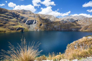 Cordillera Blanca 'da güzel dağlar, Peru, Güney Amerika