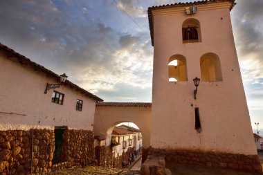 Güney Amerika, Peru 'daki Chinchero Koloni Kilisesi.