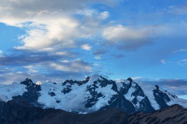 Cordillera Blanca, Peru, Güney Amerika 'daki güzel dağ manzaraları