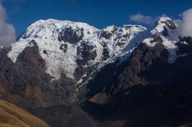 Cordillera Blanca, Peru, Güney Amerika 'daki güzel dağ manzaraları