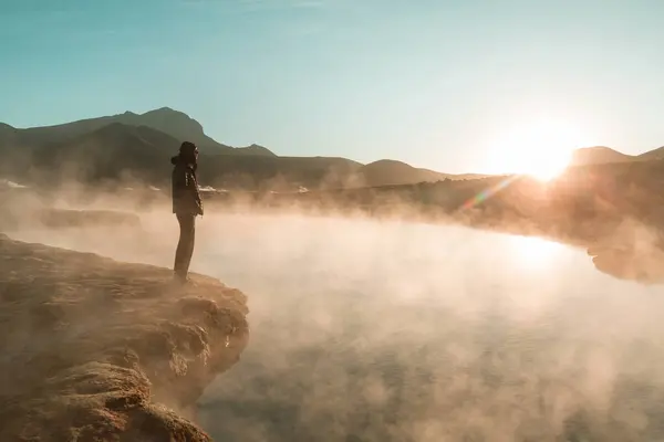 Touristen Betrachten Die Natürliche Heiße Quelle Der Atacama Wüste Chile — Stockfoto