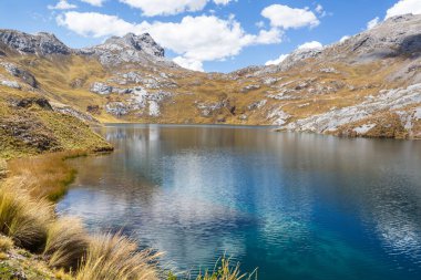 Cordillera Blanca 'da güzel dağlar, Peru, Güney Amerika