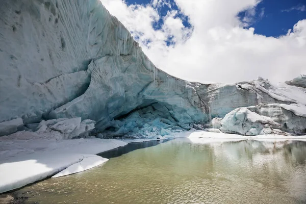 Icebergs Lake High Cordillera Blanca Mountains Peru South America — Foto de Stock