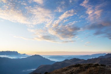 Peru 'daki And Dağları' ndaki (veya Güney Cordilleras 'taki) güzel dağlar