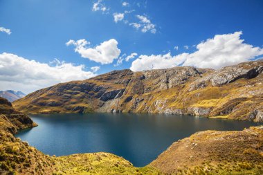 Cordillera Blanca 'da güzel dağlar, Peru, Güney Amerika